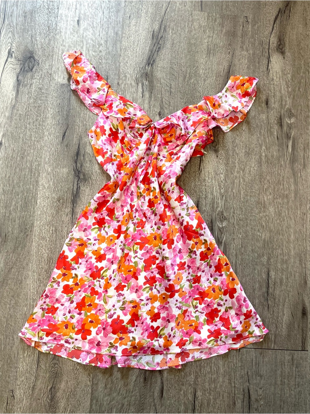 ASTR The Label pink floral mini dress with ruffle sleeves and tie detail Size S